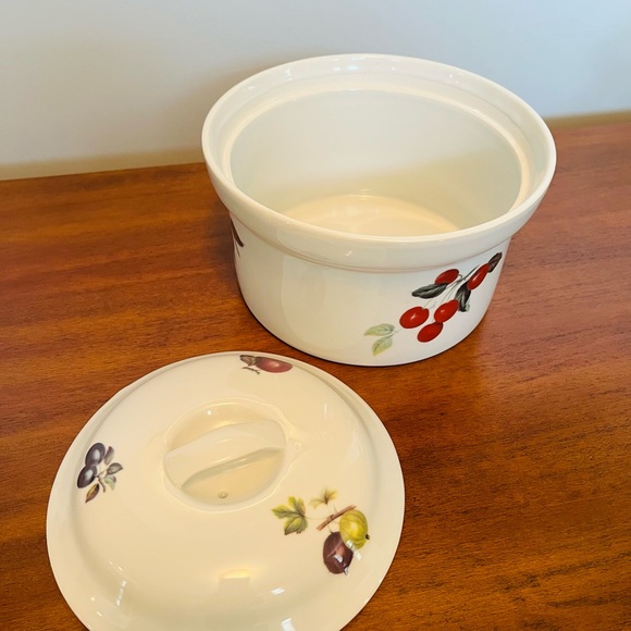 BIA Cordon Bleu covered casserole dish - Picture 7 of 16